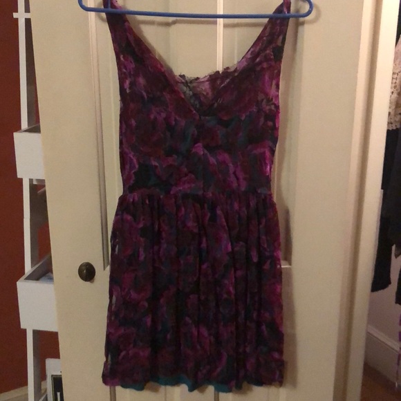 Dress - Picture 3 of 3